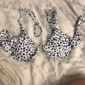 Women’s bathing suit top